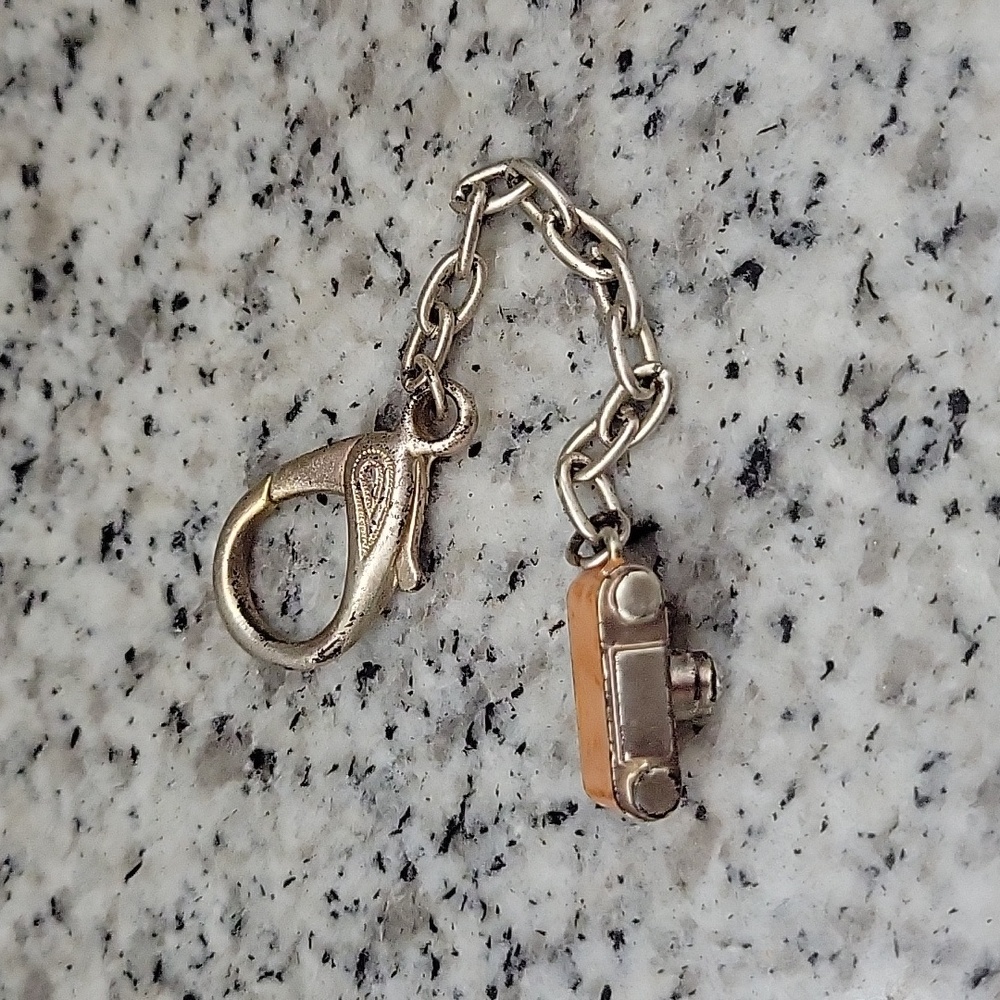 4 for $10 Camera Keychain - Picture 2 of 7